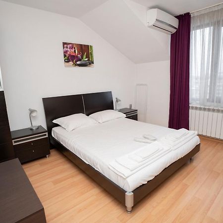 Guest House Traikovi Петріч Екстер'єр фото