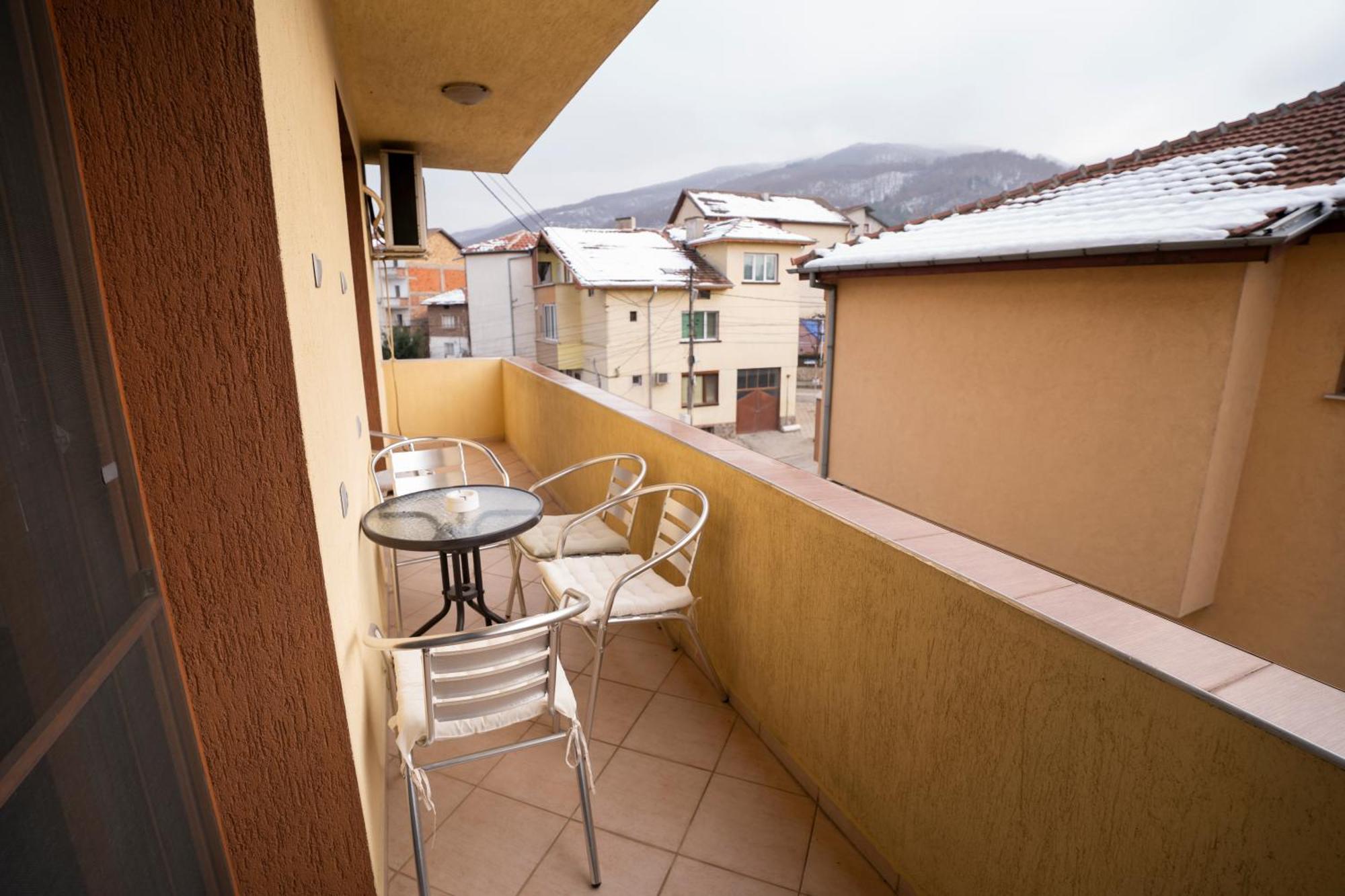 Guest House Traikovi Петріч Екстер'єр фото