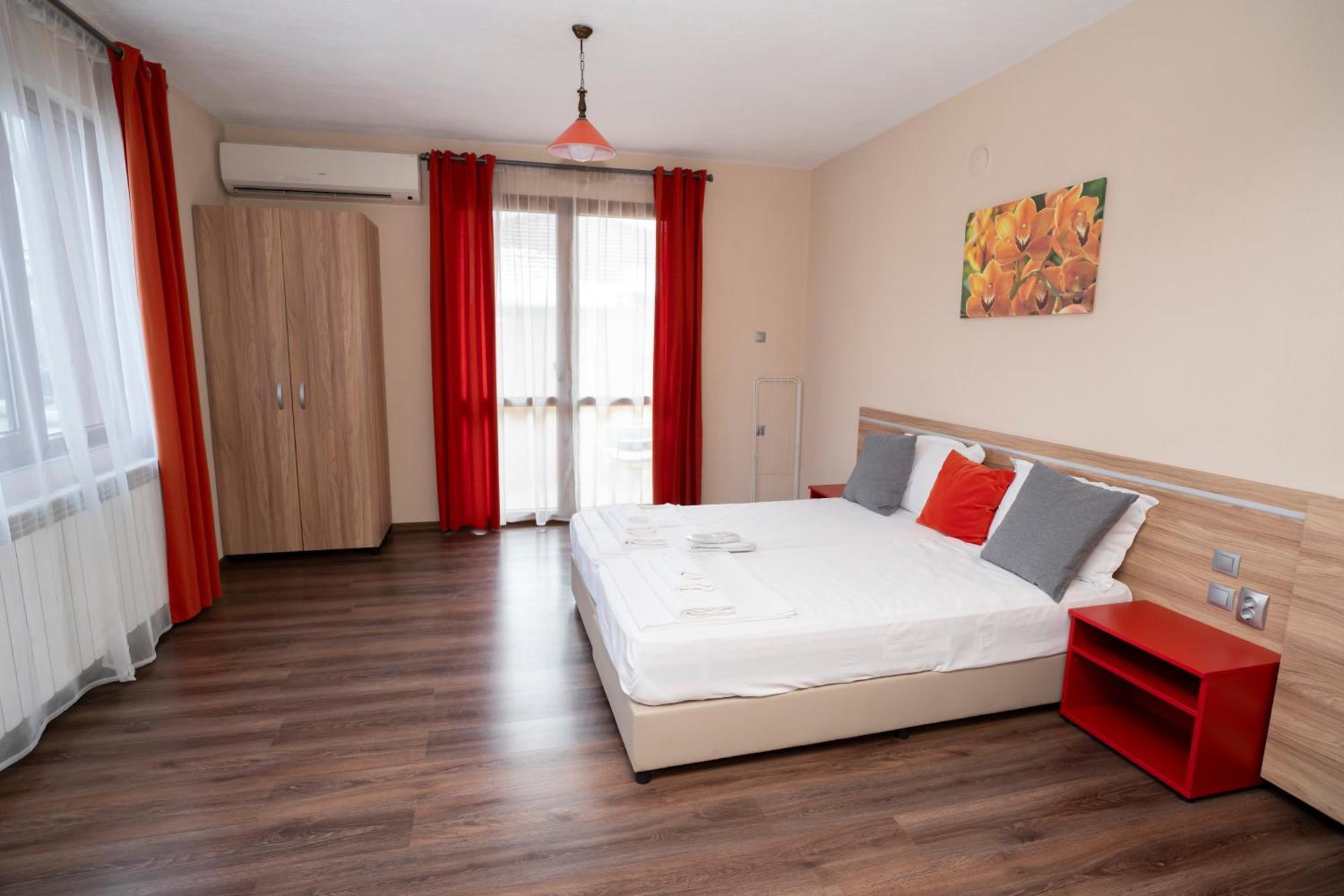 Guest House Traikovi Петріч Екстер'єр фото