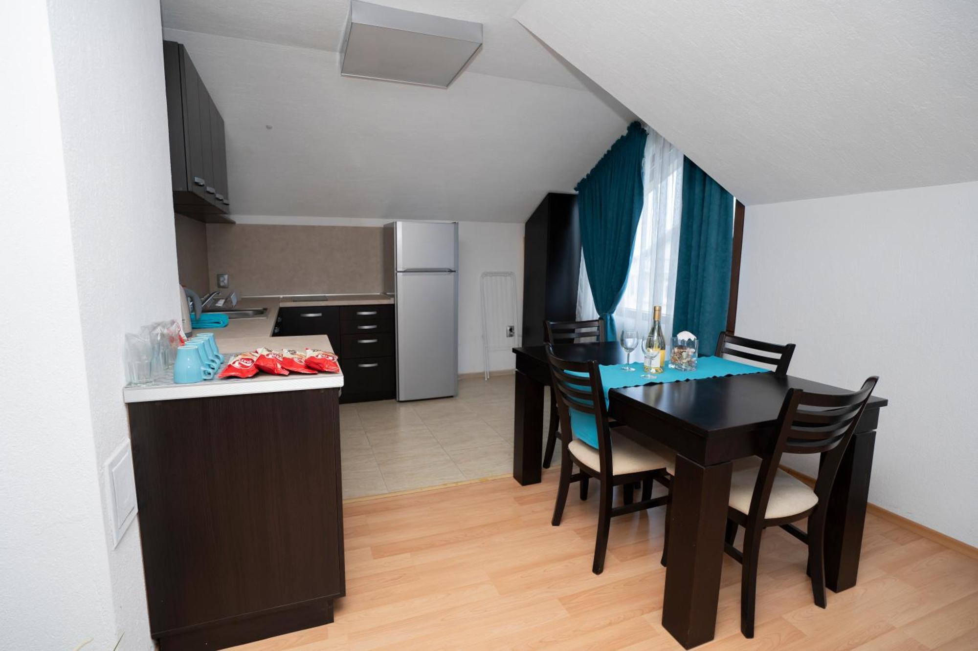 Guest House Traikovi Петріч Екстер'єр фото